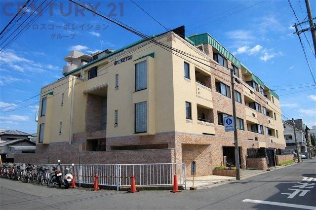 2LDK apartment in Amagasaki, Hyogo - Photo 1