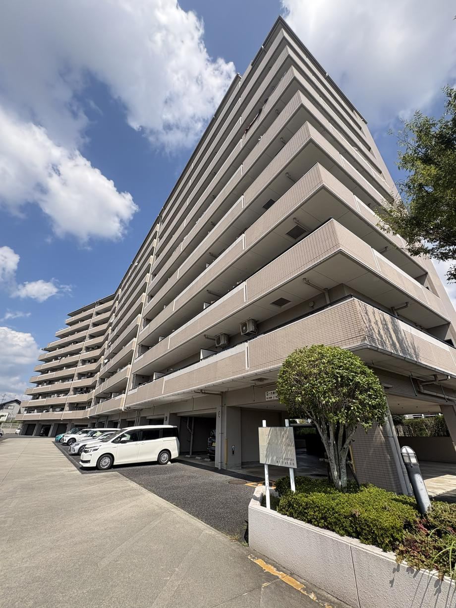 3LDK apartment in Toyota, Aichi - Photo 1