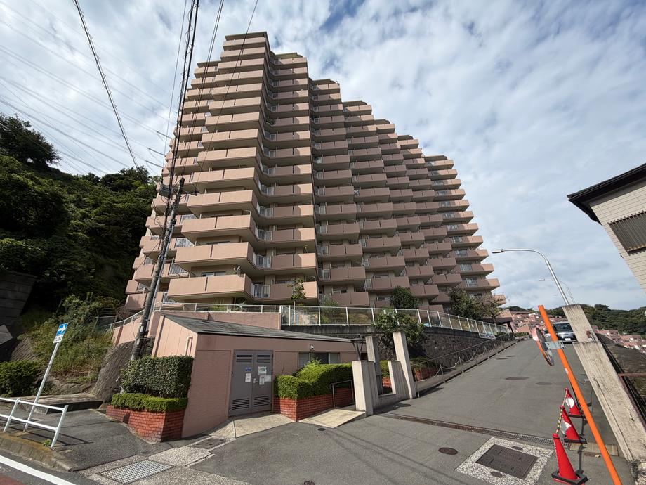 3LDK apartment in Yokosuka, Kanagawa - Photo 1