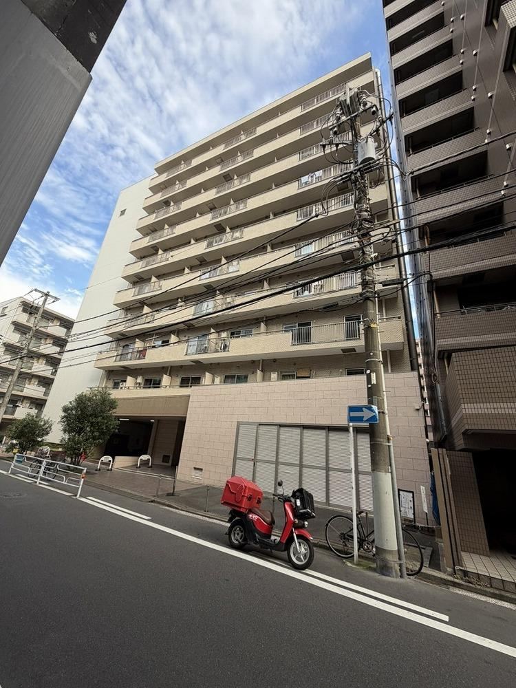 2LDK apartment in Tsurumi Ward, Yokohama, Kanagawa - Photo 1