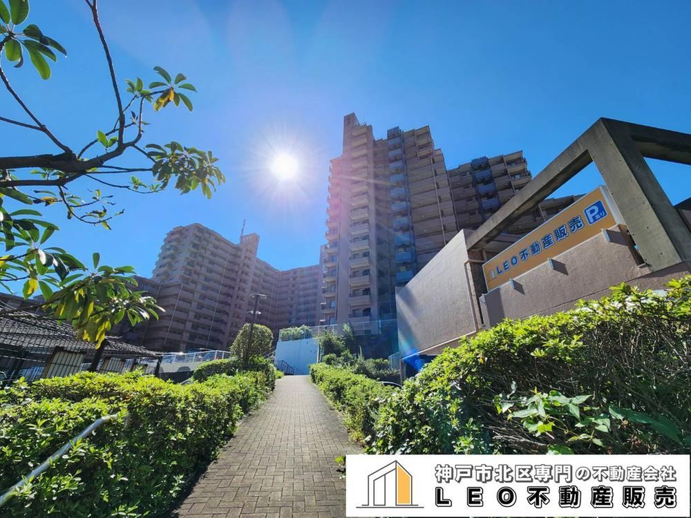 3LDK apartment in Kita Ward, Kobe, Hyogo - Photo 1