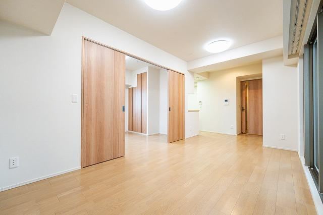 3LDK apartment in Moriguchi, Osaka - Photo 1