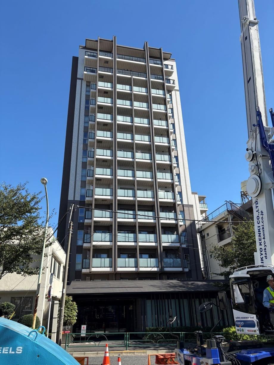 3LDK apartment in Nakano Ward, Tokyo - Photo 1