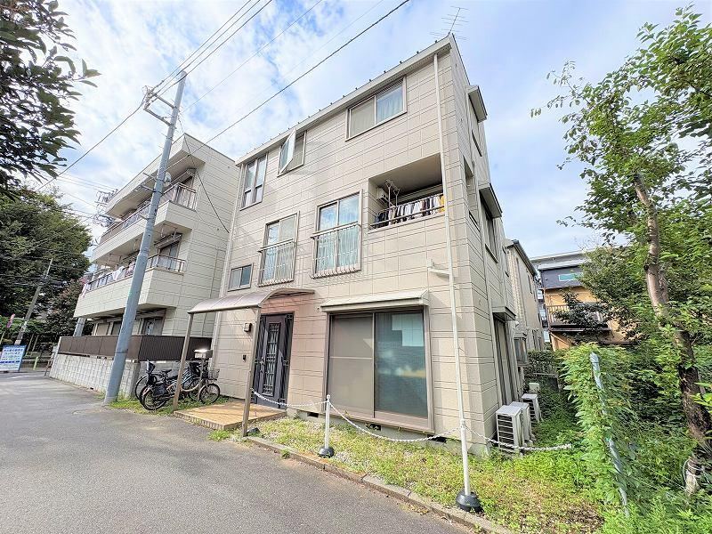 4LDK house in Suginami Ward, Tokyo - Photo 1