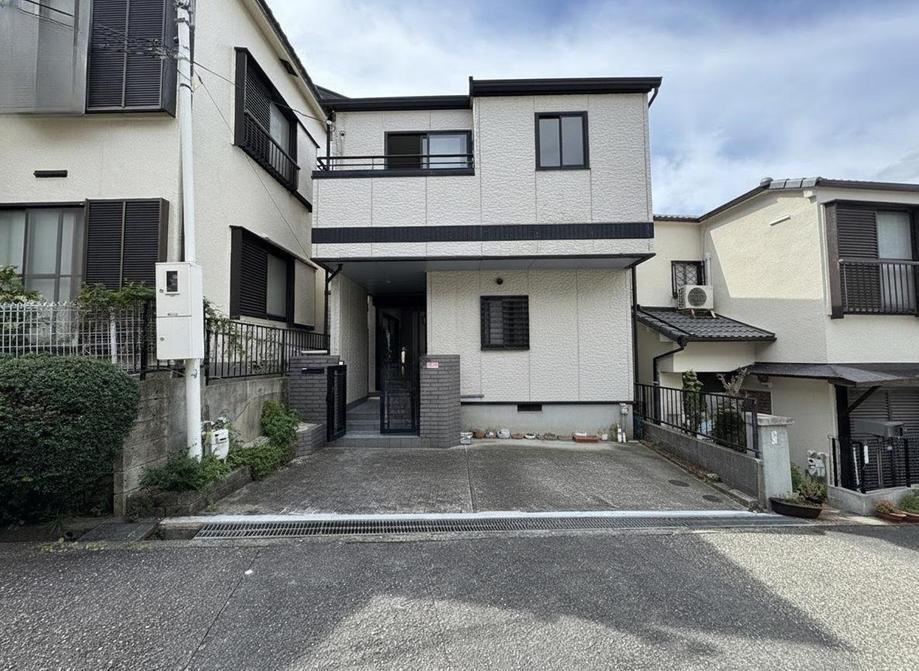 4LDK house in Mino, Osaka - Photo 1