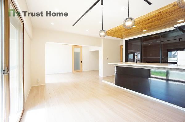 4LDK apartment in Nada Ward, Kobe, Hyogo - Photo 1