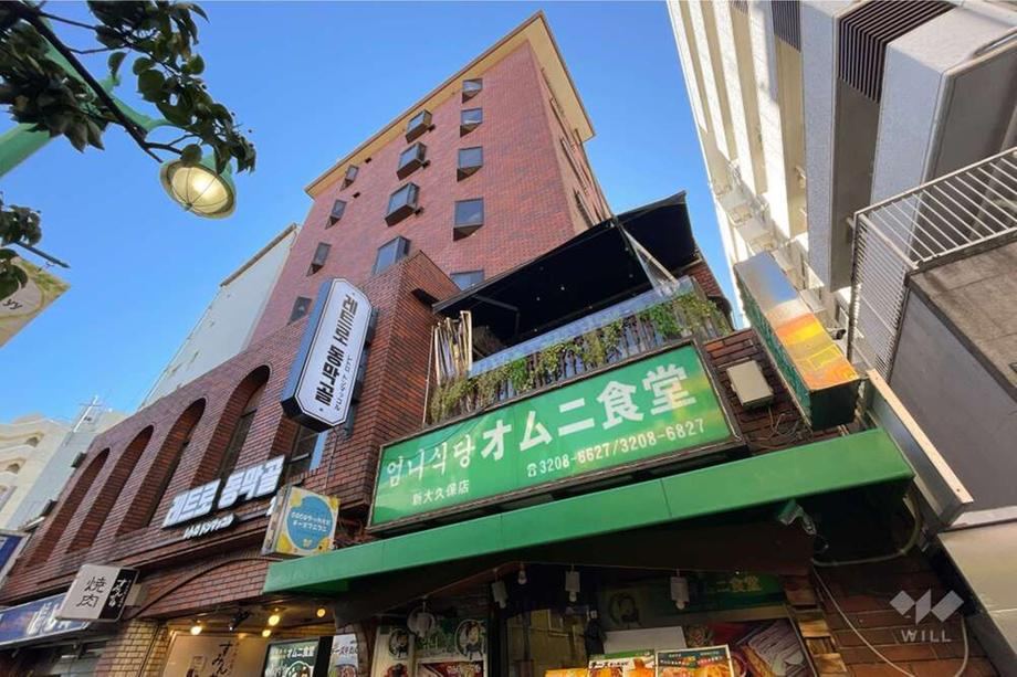 3LDK apartment in Shinjuku Ward, Tokyo - Photo 1