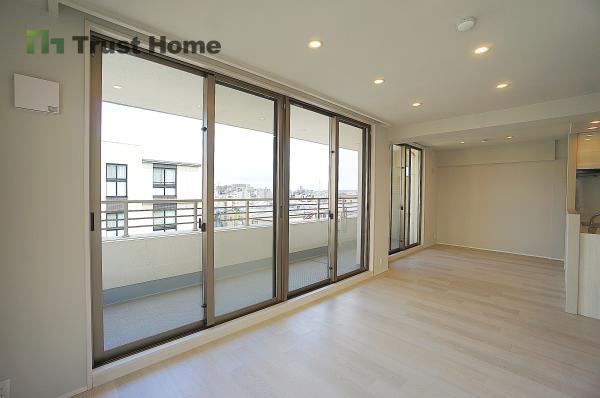 2LDK apartment in Higashinada Ward, Kobe, Hyogo - Photo 1