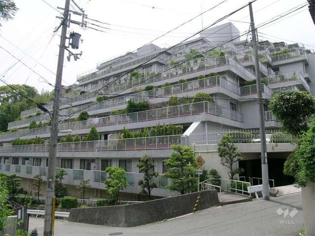 4LDK apartment in Ashiya, Hyogo - Photo 1