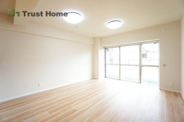 3LDK apartment in Toyonaka, Osaka - Photo 1