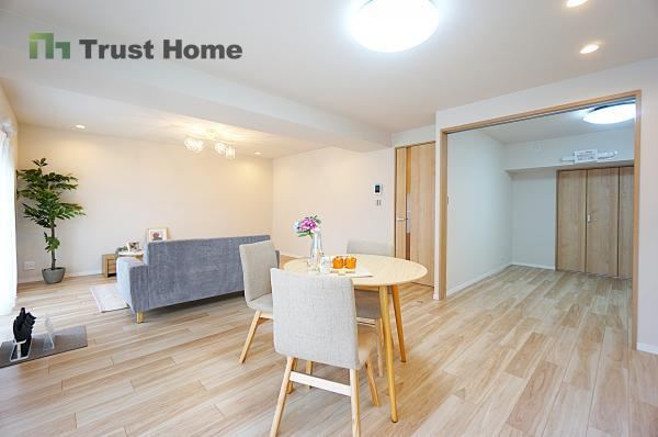 3LDK apartment in Suita, Osaka - Photo 1