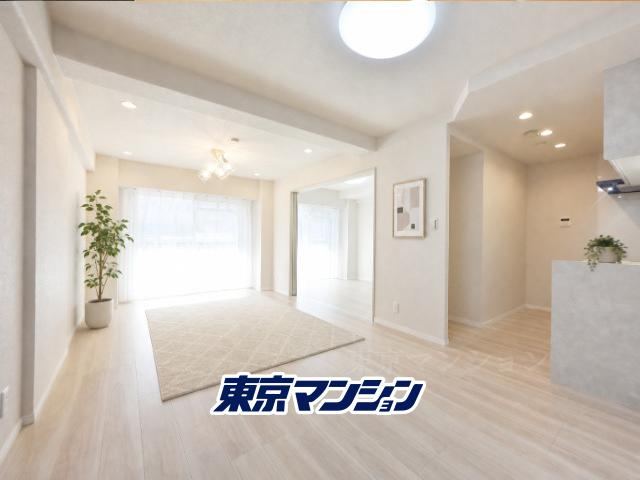 2LDK apartment in Itabashi Ward, Tokyo - Photo 1