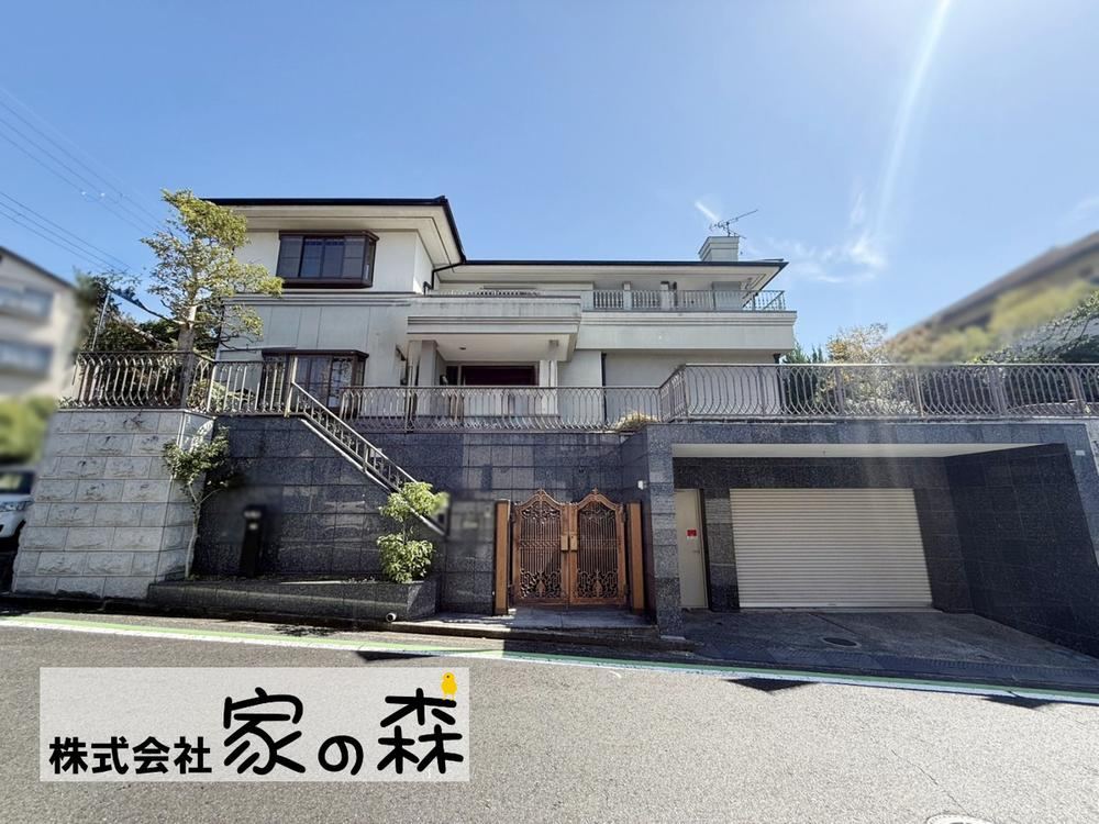 6LDK+3S house in Kashiwara, Osaka - Photo 1