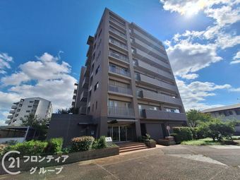 4LDK+S apartment in Takasago