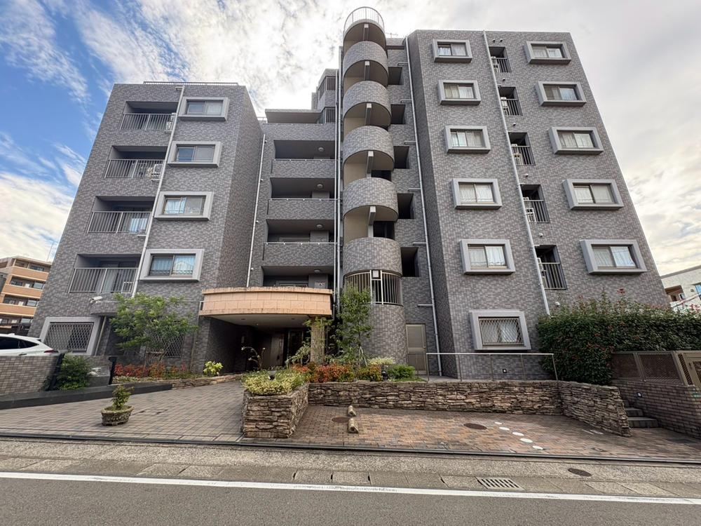 3LDK apartment in Sawara Ward, Fukuoka - Photo 1