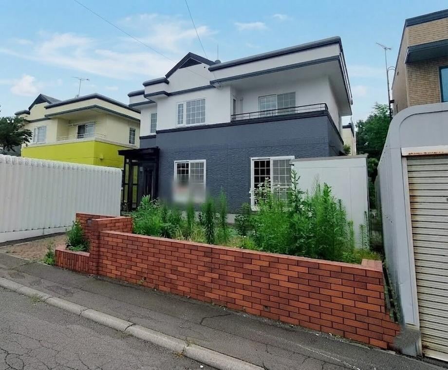 4LDK house in Ebetsu, Hokkaido - Photo 1