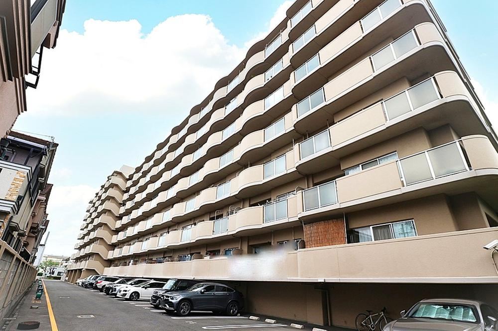 3LDK apartment in Yao, Osaka - Photo 1