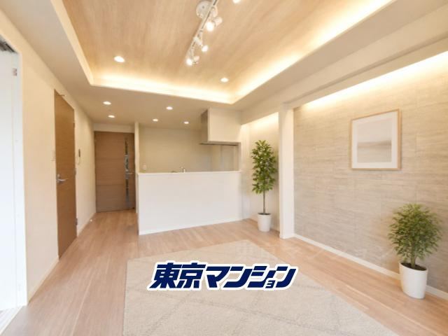 2LDK apartment in Itabashi Ward, Tokyo - Photo 1