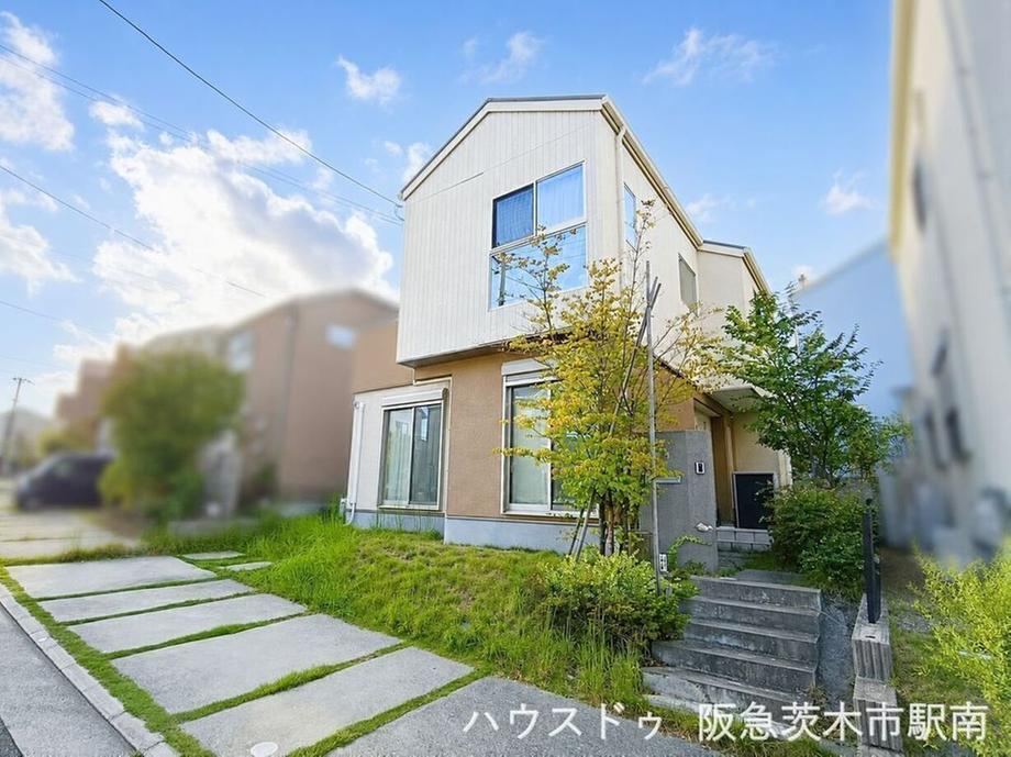 4LDK house in Ibaraki, Osaka - Photo 1