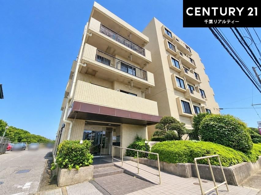 3LDK apartment in Hanamigawa Ward, Chiba - Photo 1
