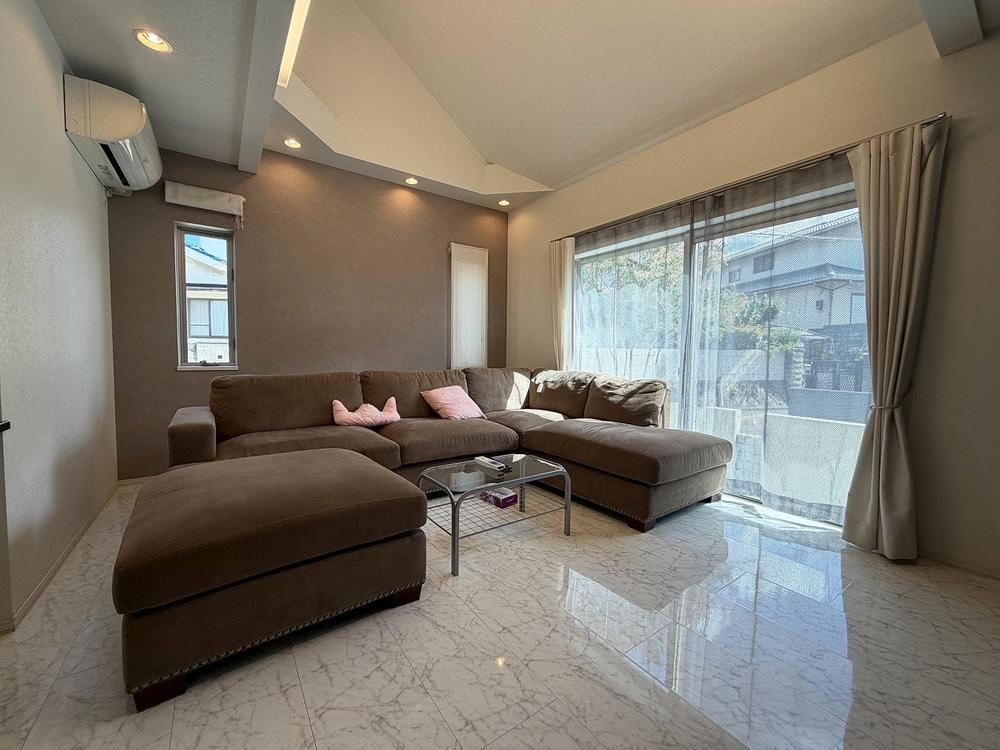 5LDK house in Kure, Hiroshima - Photo 1