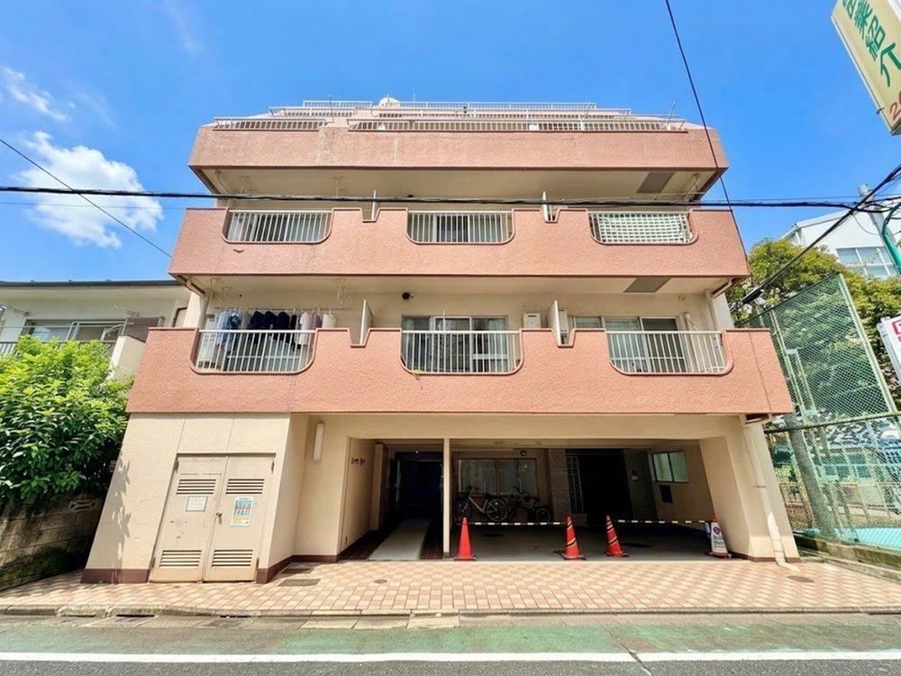 2DK+S apartment in Shinagawa Ward, Tokyo - Photo 1