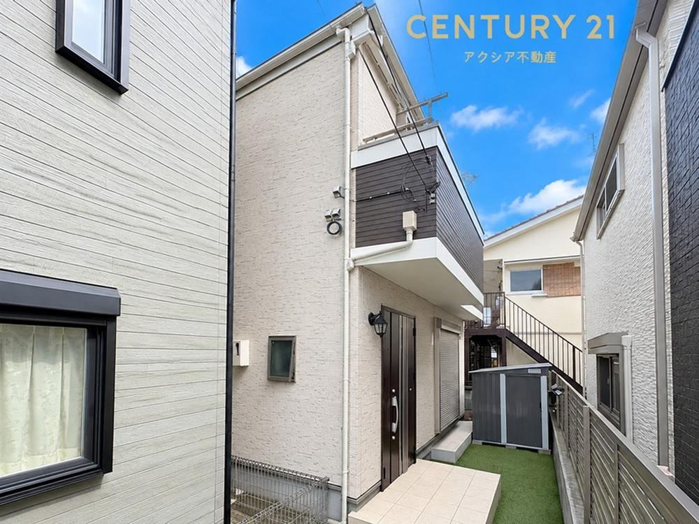 3LDK house in Fuchu, Tokyo - Photo 1