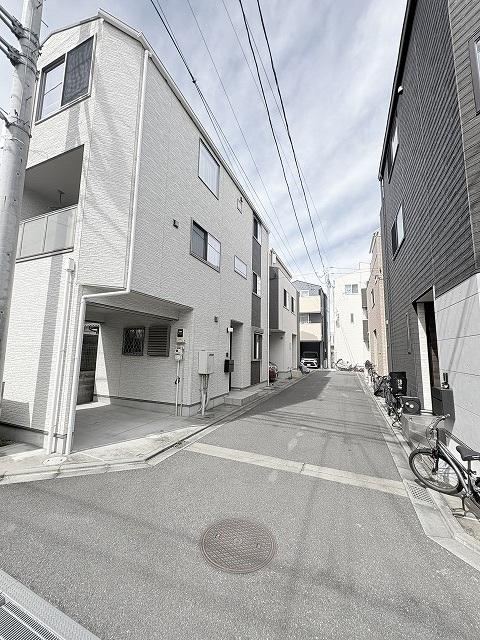 3LDK house in Urawa Ward, Saitama - Photo 1