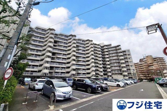 3LDK apartment in Nishi Ward, Sakai, Osaka - Photo 1