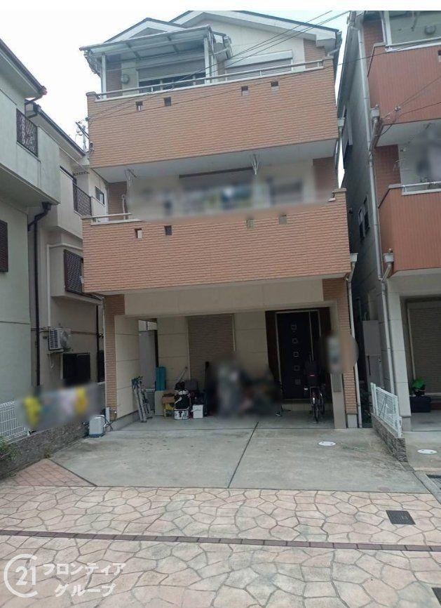 4LDK+S house in Neyagawa, Osaka - Photo 1