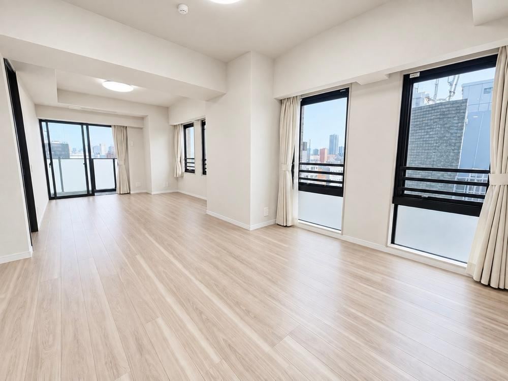 3LDK apartment in Shinjuku Ward, Tokyo - Photo 1