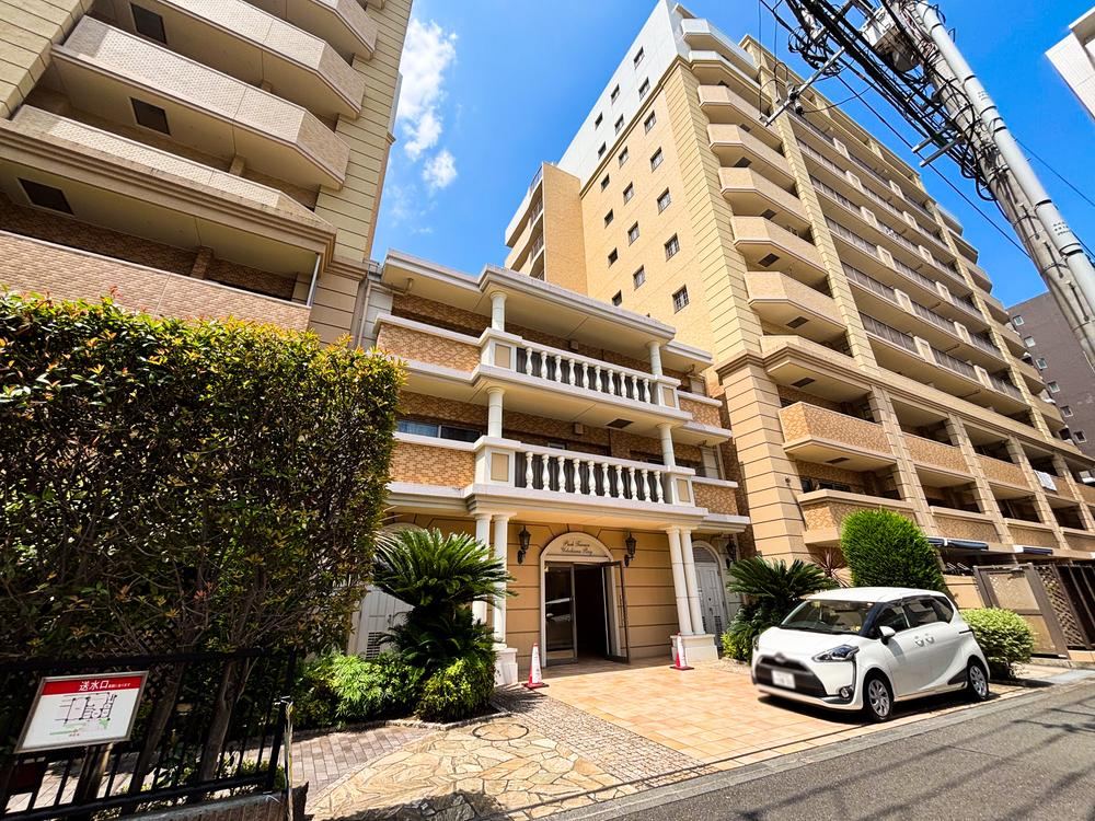 3LDK apartment in Nishi Ward, Yokohama, Kanagawa - Photo 1