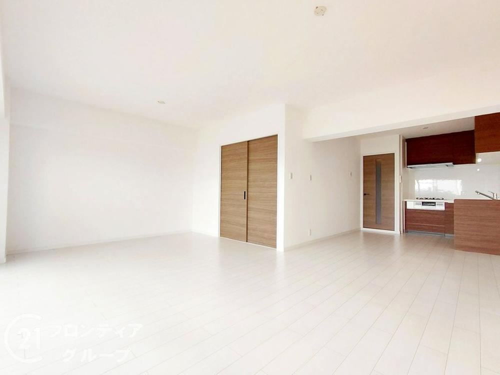 2LDK apartment in Akashi, Hyogo - Photo 1