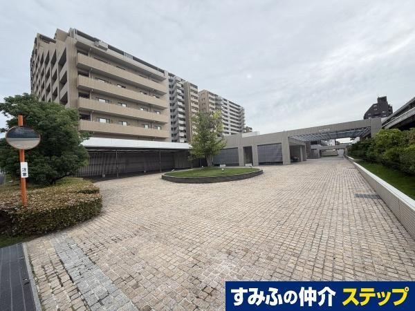 3LDK apartment in Higashi Ward, Nagoya, Aichi - Photo 1