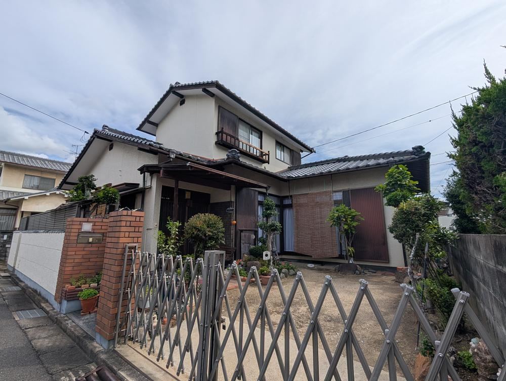 6DK house in Kurashiki, Okayama - Photo 1