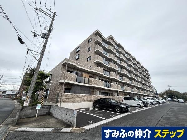 4LDK apartment in Joyo, Kyoto - Photo 1