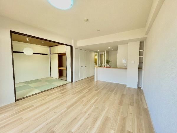 2LDK+S apartment in Nishitokyo, Tokyo - Photo 1
