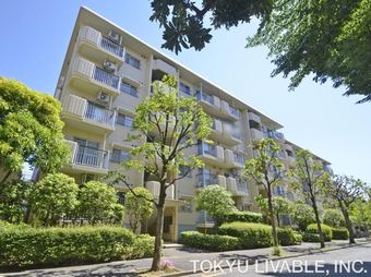 3LDK apartment in Okegawa