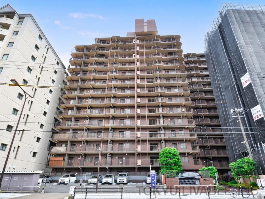 3LDK apartment in Kita Ward, Osaka - Photo 1