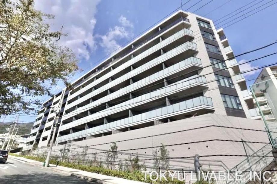3LDK apartment in Higashinada Ward, Kobe, Hyogo - Photo 1