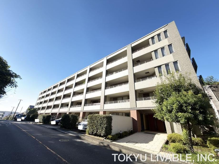 3LDK apartment in Aoba Ward, Yokohama, Kanagawa - Photo 1