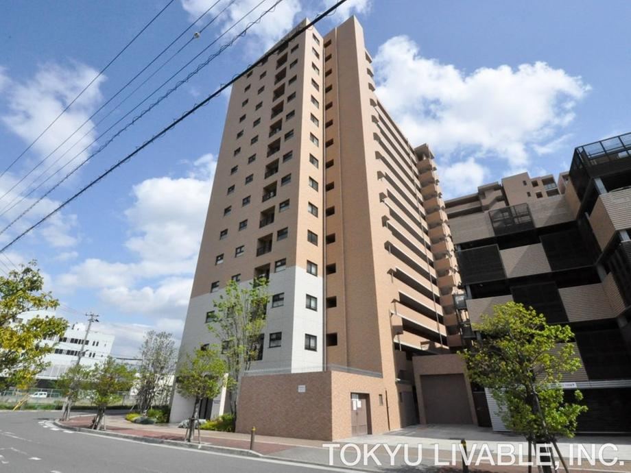 3LDK apartment in Konohana Ward, Osaka - Photo 1