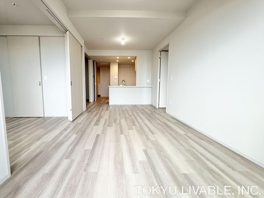 3LDK apartment in Yodogawa Ward, Osaka - Photo 1
