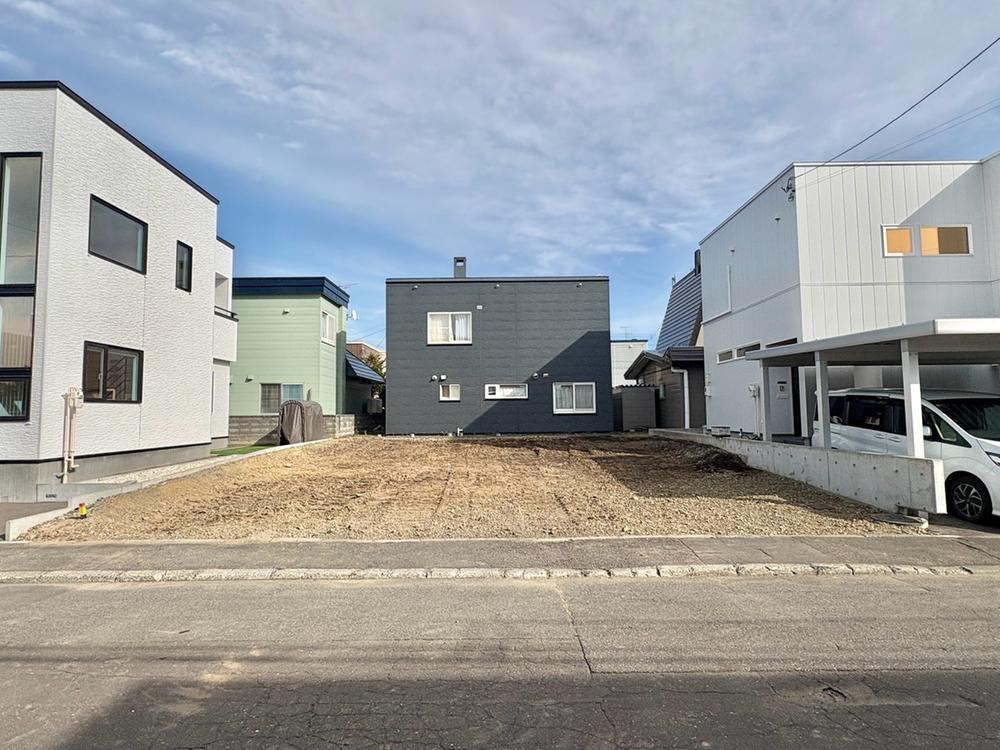 153 m² land in Kita Ward, Sapporo, Hokkaido - Photo 1