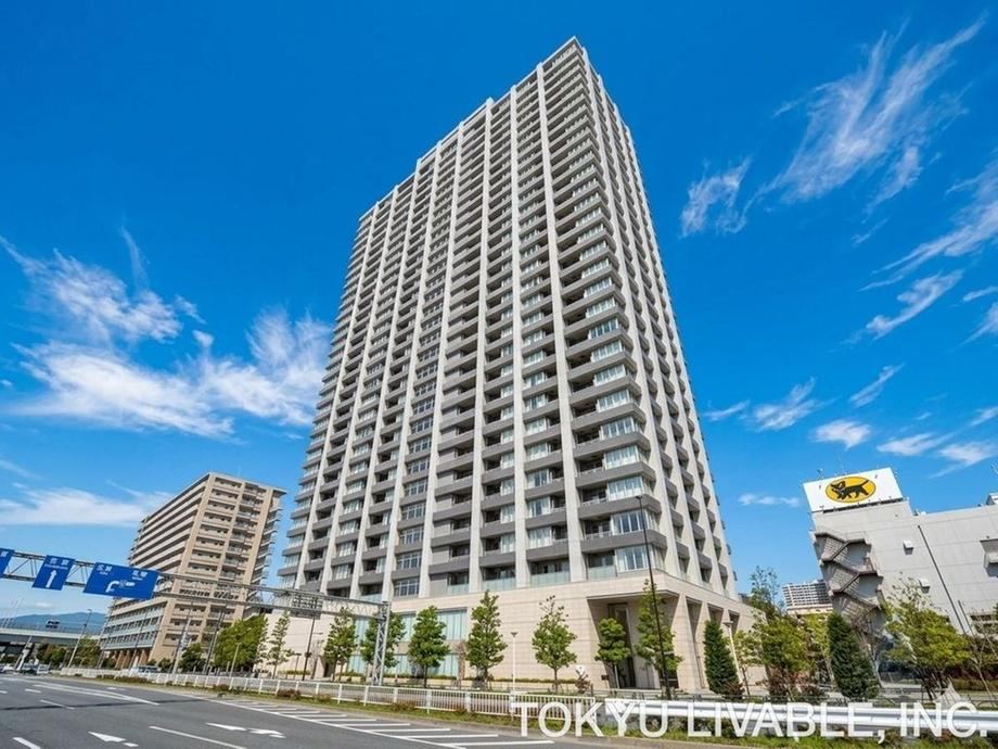 3LDK apartment in Koto Ward, Tokyo - Photo 1