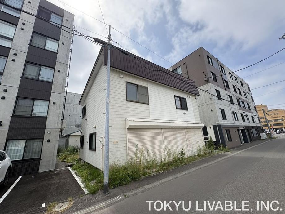 326 m² land in Chitose, Hokkaido - Photo 1