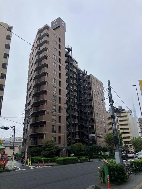 4LDK apartment in Sumida Ward, Tokyo - Photo 1
