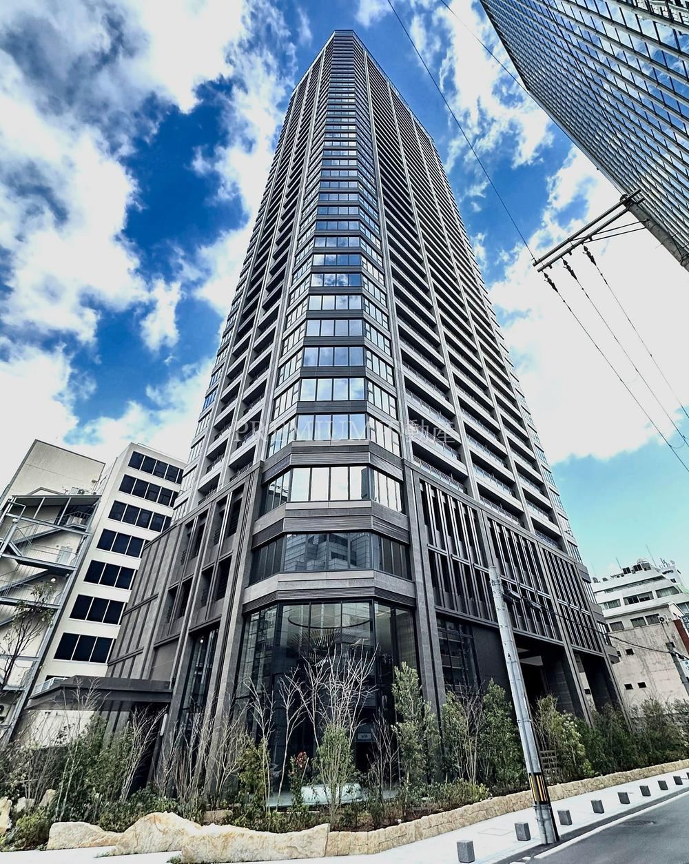 2LDK apartment in Chuo Ward, Osaka - Photo 1