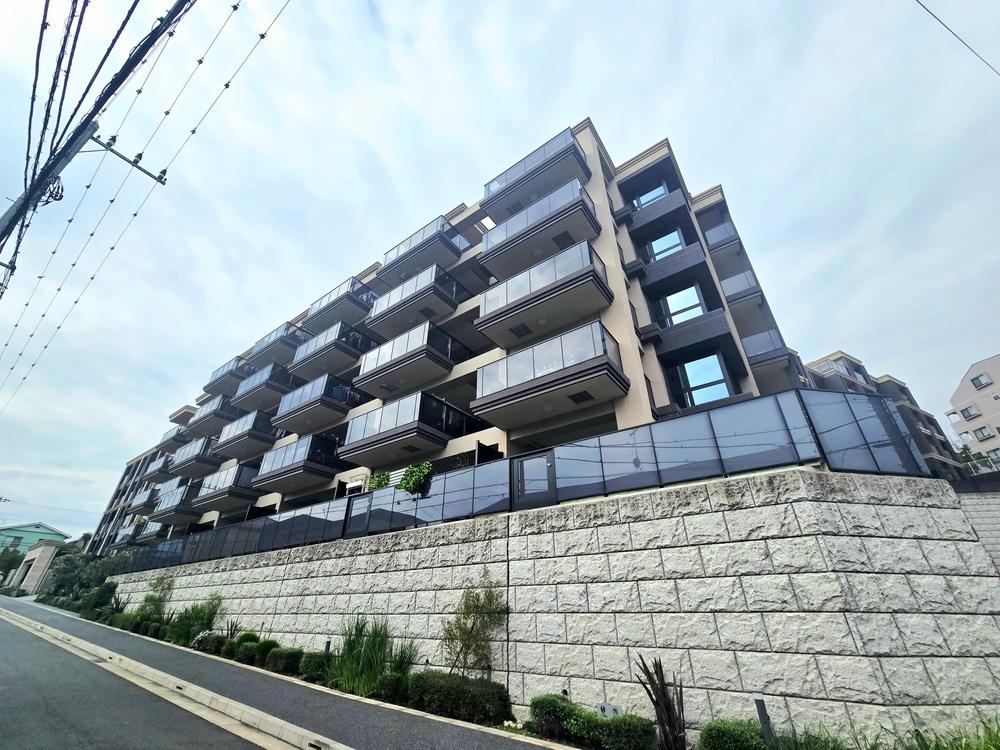 3LDK apartment in Konan Ward, Yokohama, Kanagawa - Photo 1