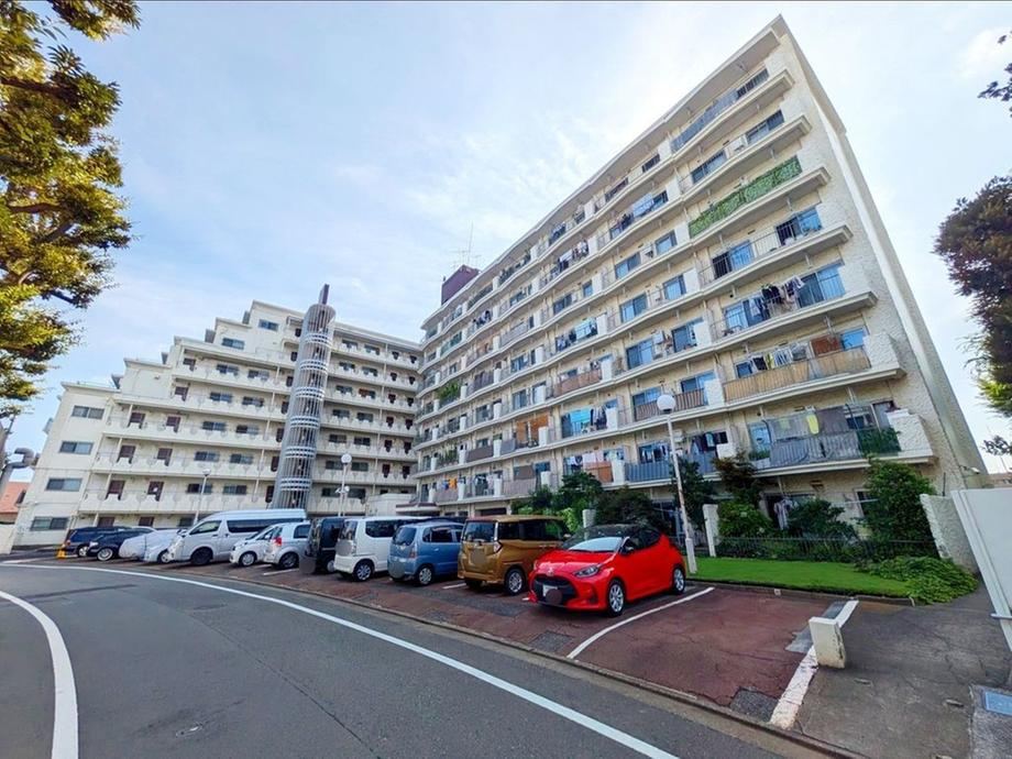 2LDK apartment in Itabashi Ward, Tokyo - Photo 1